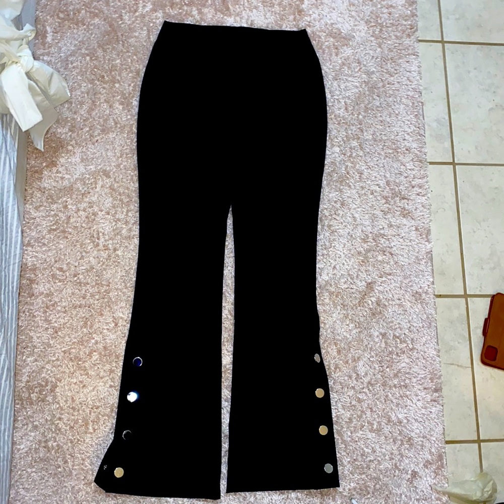 Pants size 4 but look like size 6